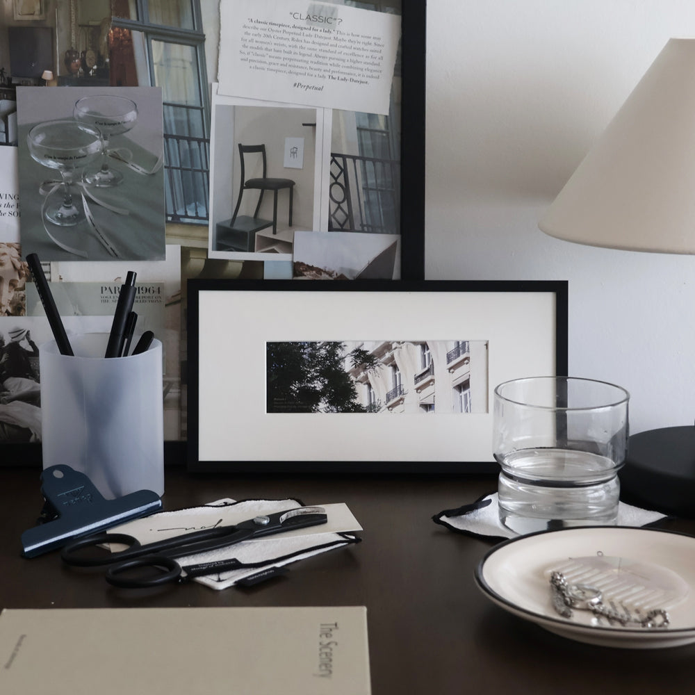 Maison in Paris Bookmark Frame
